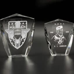 Trophée en verre original personnalisé par gravure laser